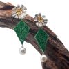 18k gold jadeite and cultured pearl earring